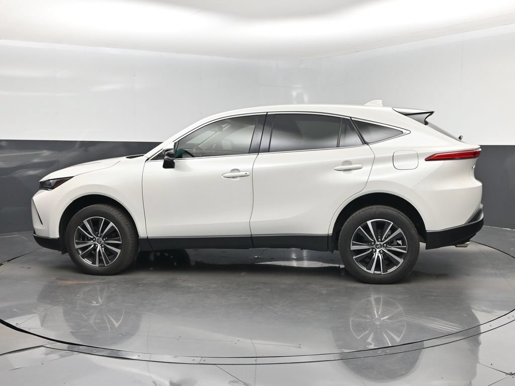 Used 2022 Toyota Venza LE AWD/4WD image 10