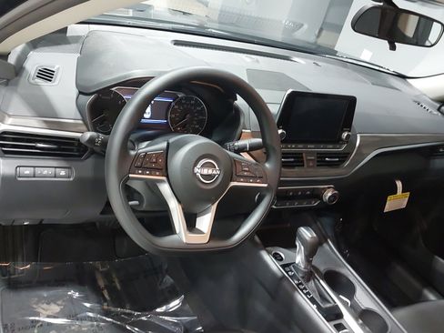 New 2026 Nissan Altima 2.5 SV AWD/4WD image 19