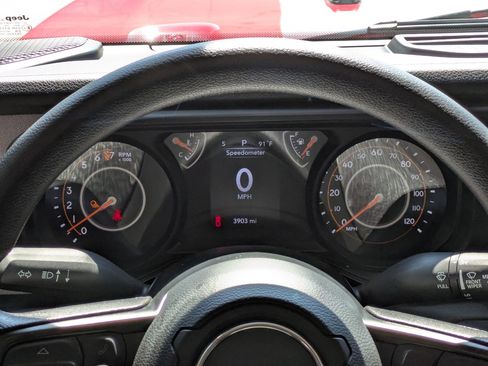 Used 2025 Jeep Gladiator Sport image 24