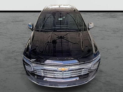 New 2026 Chevrolet Suburban Premier w/ Sun And Tow Package AWD/4WD image 6