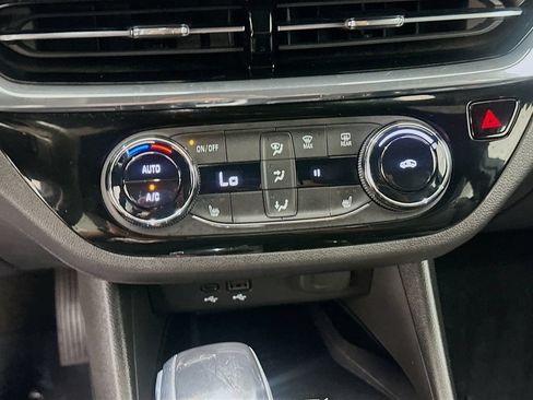 Certified 2025 Buick Envista Sport Touring w/ Convenience I Package FWD image 15