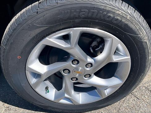 New 2026 Chevrolet Trax LS w/ LS Convenience Package FWD image 12