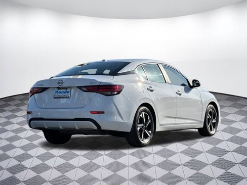 Used 2024 Nissan Sentra SV image 8
