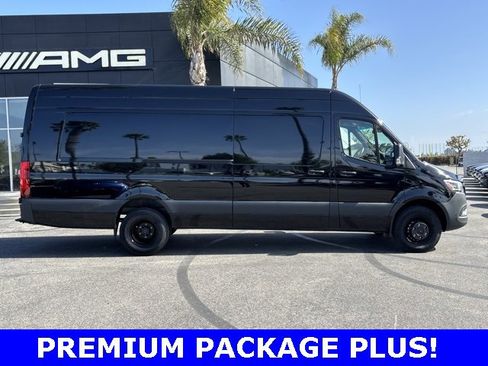 Used 2024 Mercedes-Benz Sprinter 3500 image 2