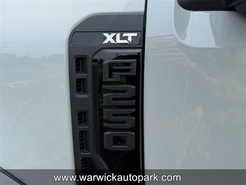 Used 2025 Ford F250 XLT w/ Black Appearance Package AWD/4WD image 23