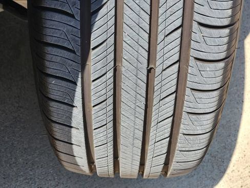 Used 2026 Ford Explorer Active RWD image 19