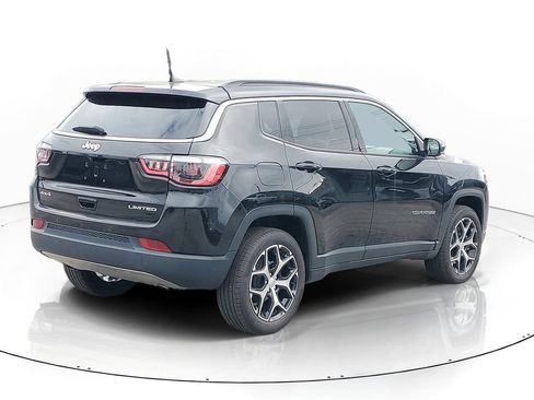 Used 2024 Jeep Compass Limited AWD/4WD image 4