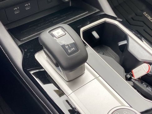 New 2026 Mitsubishi Outlander SE FWD image 12