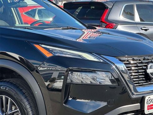 Certified 2023 Nissan Rogue S image 8