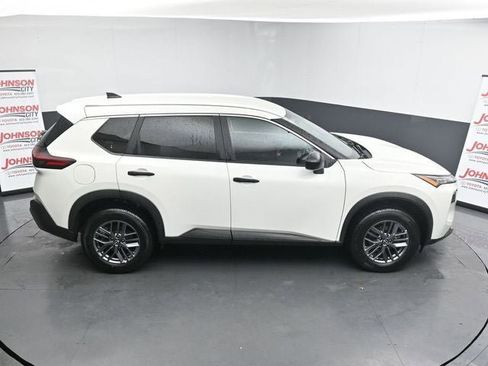 Used 2023 Nissan Rogue S image 35