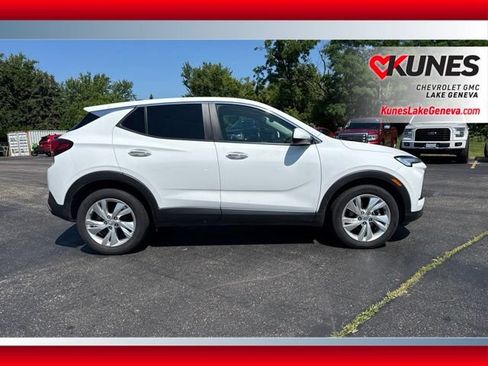 Used 2025 Buick Encore GX Preferred FWD image 3