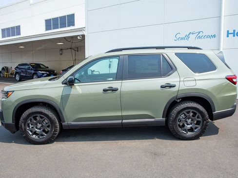 New 2026 Honda Pilot TrailSport image 9