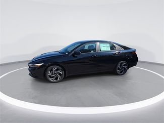 New 2025 Hyundai Elantra Sport video 4