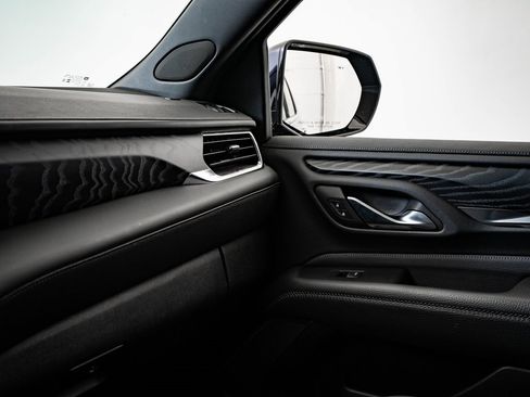 Used 2023 GMC Yukon Denali w/ LPO, Floor Liner Package image 43