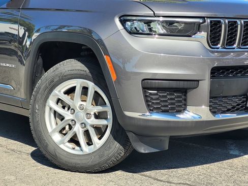 Used 2024 Jeep Grand Cherokee L Laredo AWD/4WD image 4