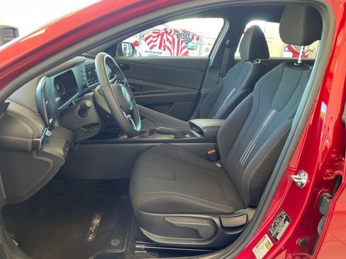 Used 2025 Hyundai Elantra Sport FWD image 8