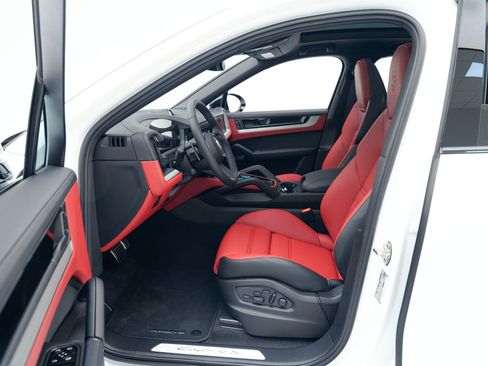 New 2026 Porsche Cayenne S image 17