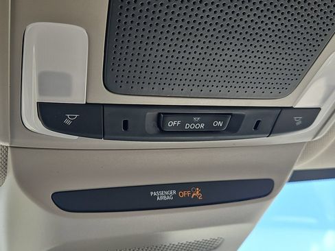 Used 2025 Honda HR-V LX image 32