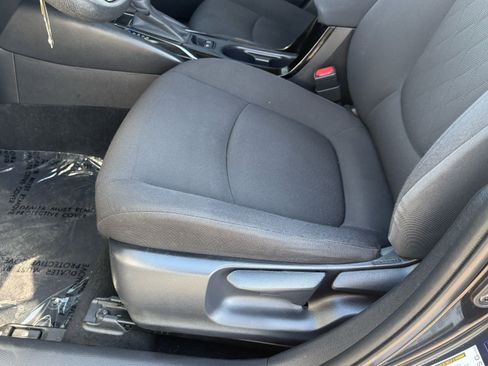 Used 2020 Toyota Corolla LE image 15