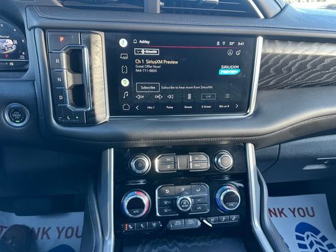 Used 2022 GMC Yukon XL Denali image 23