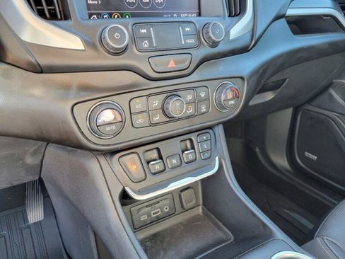 Used 2019 GMC Terrain SLT w/ Preferred Package image 21