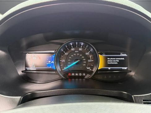 Used 2017 Ford Explorer XLT w/ Equipment Group 202A AWD/4WD image 30