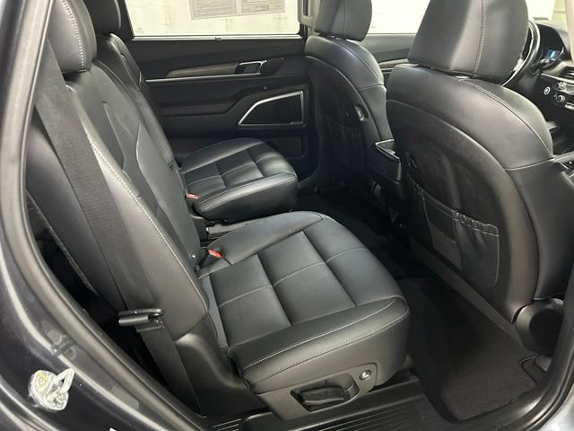 Used 2022 Kia Telluride EX w/ EX Premium Package AWD/4WD image 14