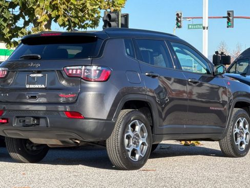 Used 2022 Jeep Compass Trailhawk w/ Trailhawk Convenience Group image 8