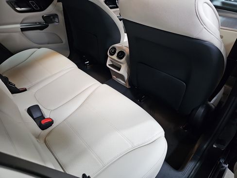 New 2026 Mercedes-Benz GLC 300 image 11