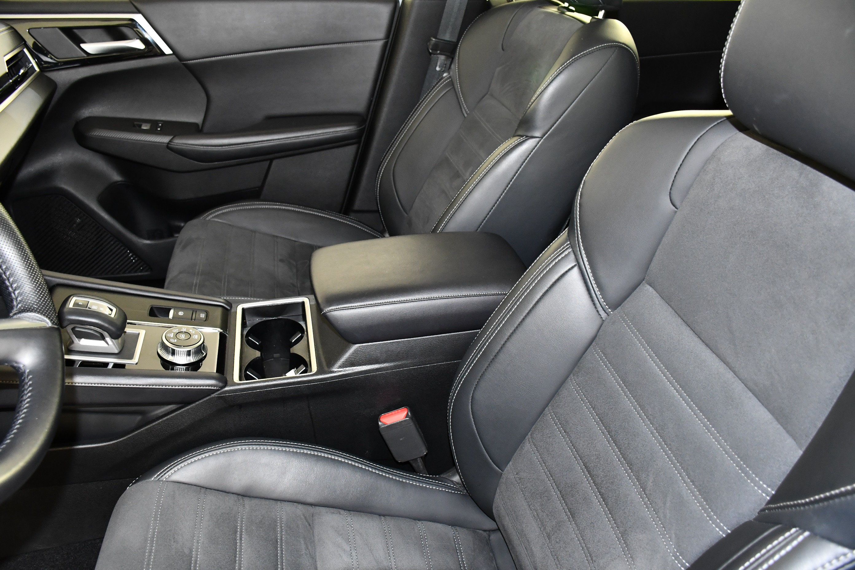Used 2024 Mitsubishi Outlander SE AWD/4WD image 37
