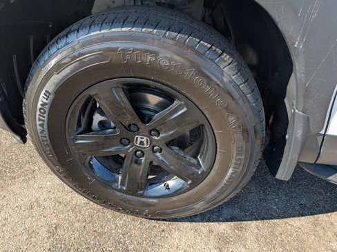 Used 2021 Honda Ridgeline Black Edition image 15