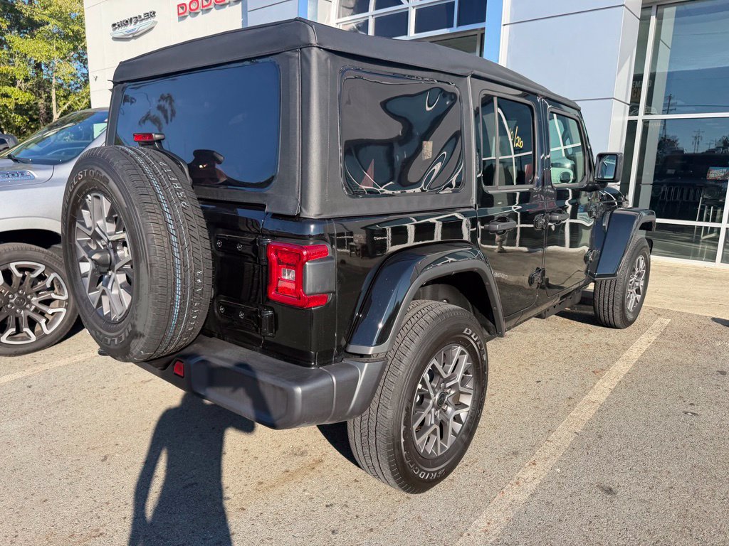 Used 2026 Jeep Wrangler Unlimited Sahara AWD/4WD image 4