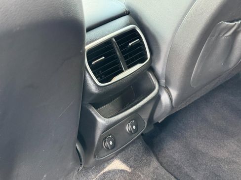 Used 2019 Hyundai Santa Fe SEL FWD image 22