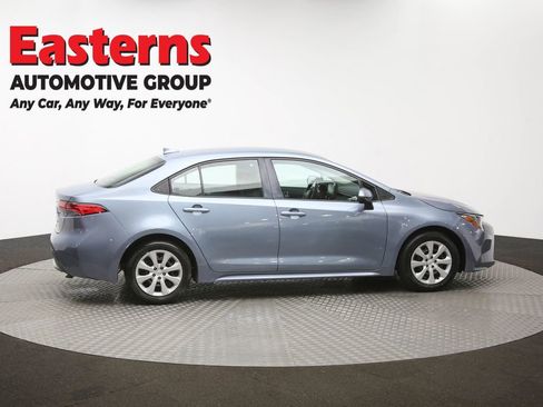 Used 2022 Toyota Corolla LE image 39