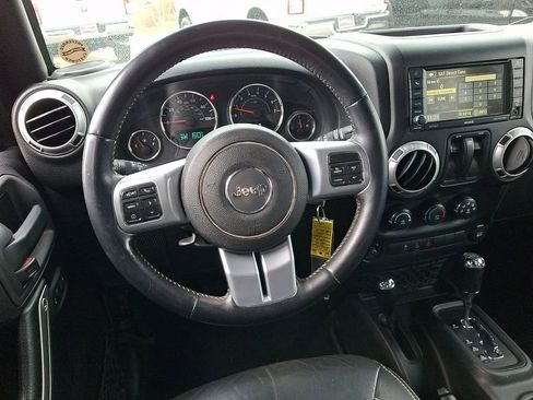 Used 2015 Jeep Wrangler Sport image 11