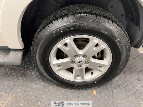 Used 2009 Ford Explorer XLT RWD image 21