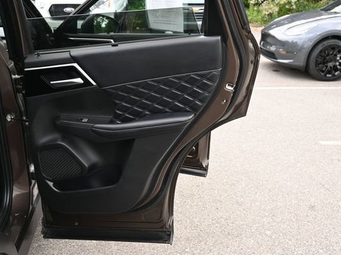 Used 2024 Mitsubishi Outlander SEL Black Edition AWD/4WD image 39