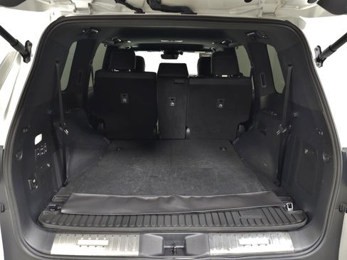 Used 2024 Lexus LX 600 4WD w/ Appearance Package image 8