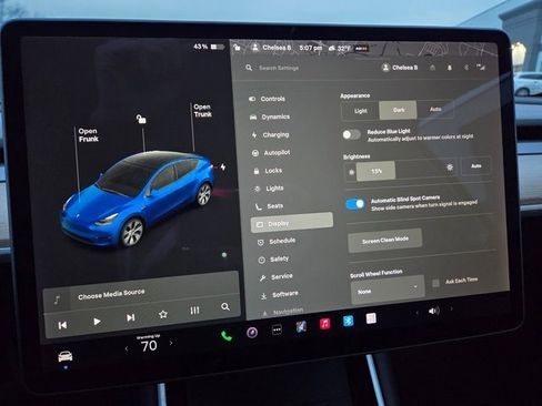 Used 2020 Tesla Model Y Long Range image 50