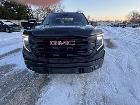 Used 2025 GMC Sierra 1500 Elevation image 2