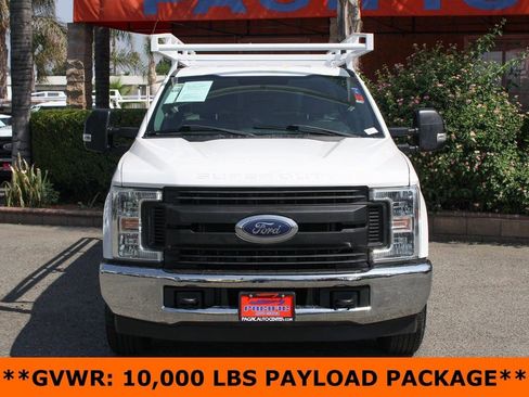 Used 2018 Ford F250 XL w/ Power Equipment Group RWD image 3