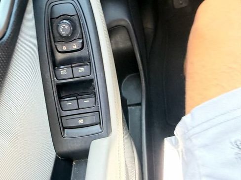 Used 2021 Subaru Forester Premium AWD/4WD image 39