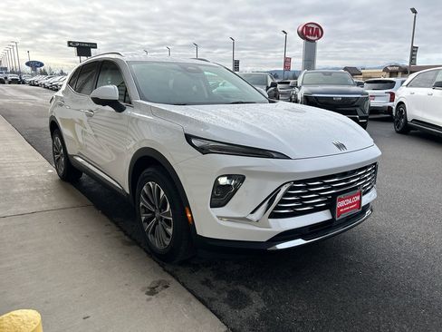 Used 2025 Buick Envision Preferred image 3