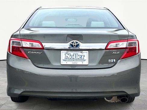 Used 2013 Toyota Camry XLE image 4