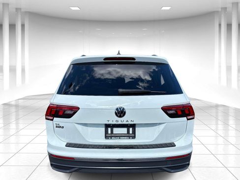 Used 2022 Volkswagen Tiguan SE FWD image 5