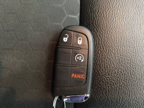 Used 2018 Jeep Compass Latitude w/ Popular Equipment Group AWD/4WD image 32
