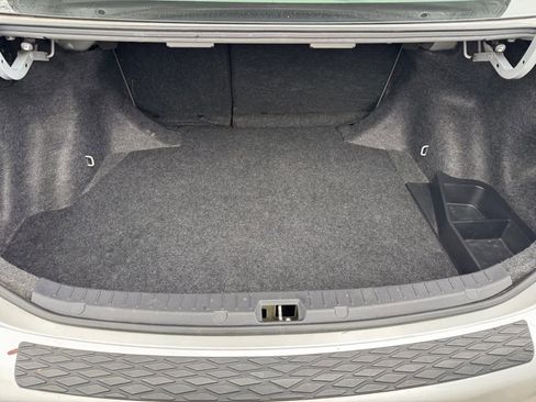 Used 2010 Toyota Corolla LE image 10