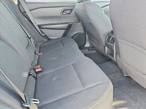 Used 2024 Nissan Rogue S image 18