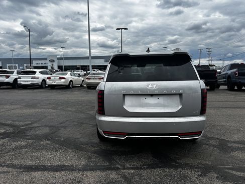 Certified 2026 Hyundai Palisade Calligraphy AWD/4WD image 4