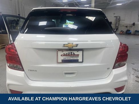 Used 2020 Chevrolet Trax LT w/ LT Convenience Package FWD image 40